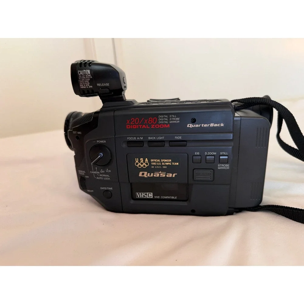 Quasar VM525 QuarterBack VHS-C Camcorder Bundle 80x Digital Zoom EIS Vintage Kit
